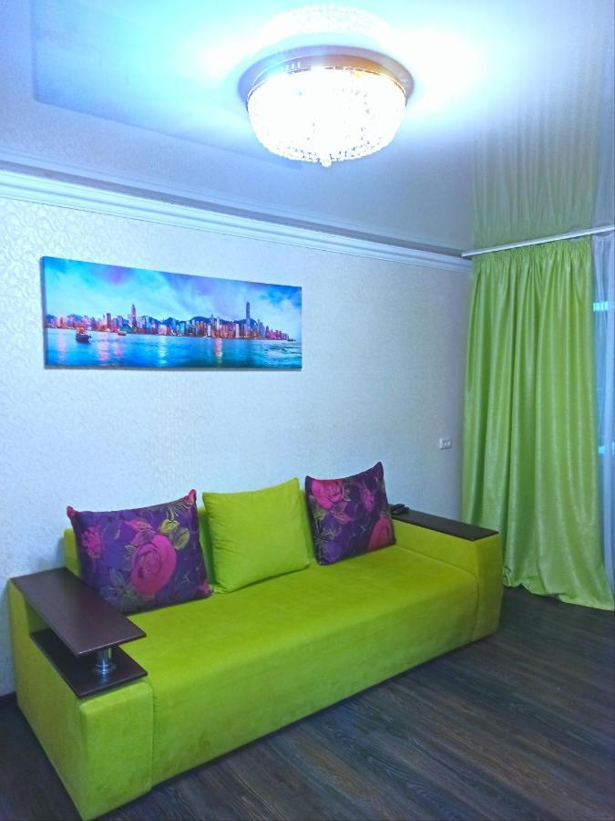 Затишок У Самому Центрі Дніпра Apartment Dnipro Bagian luar foto